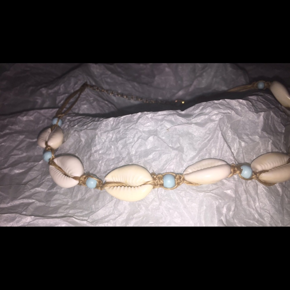 Shell necklace